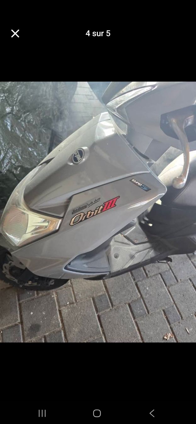 Sym Scooter: Scooter Sym Orbit III 125 cm³ – Usato da Bulle venduto da cas_f6z5