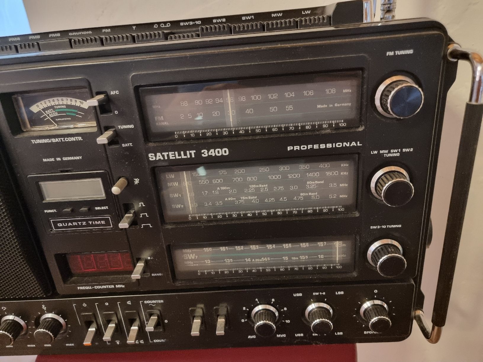 Grundig Radio: Grundig Satellit 3400 – Usato da Schalunen venduto da Elfenau 1