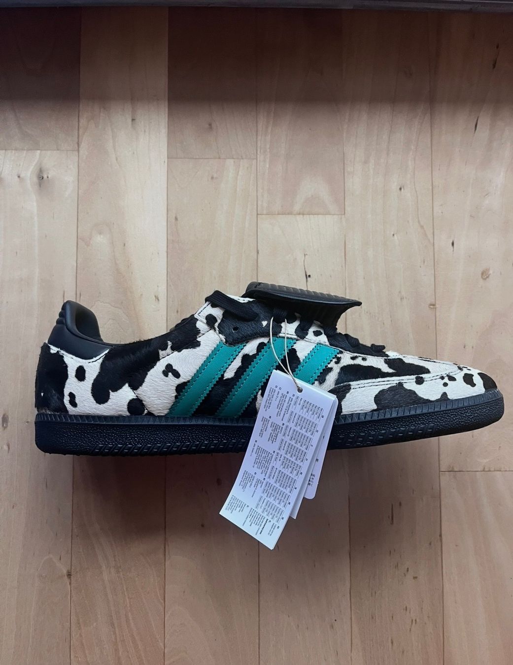 Adidas Herrenschuhe: Adidas shoes  new in org box – Gebraucht aus Clarens von Sweden111 1