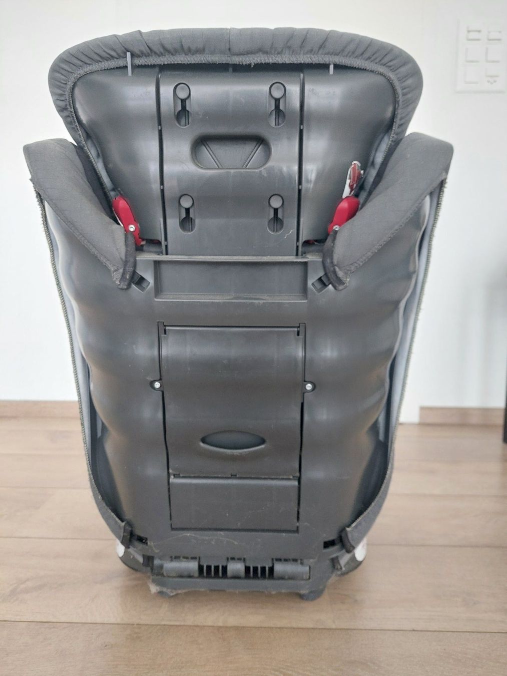 Britax Römer Seggiolini per auto: Kinderautositz – Usato da Flühli LU venduto da Bikeboy2 2
