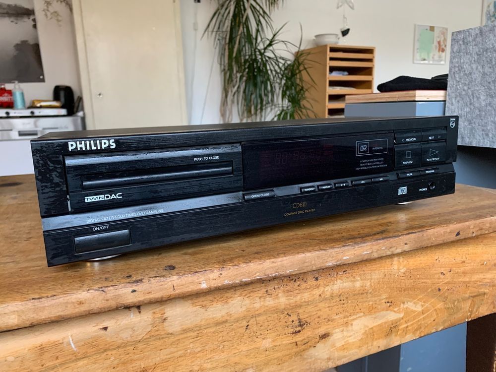 Philips Audio- & Mediensysteme: CD Player Philips CD610 funktioniert einwandfrei – Gebraucht aus Trimbach von  1