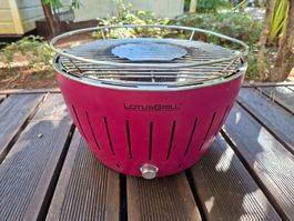 LotusGrill Holzkohlegrill rot gebraucht guter Zustand
