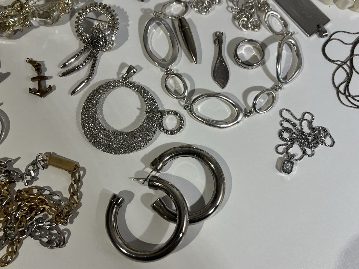 Altri gioielli: Lot de bijoux anciens  – Usato da St-Pierre-Clages venduto da ste_xk6p 7