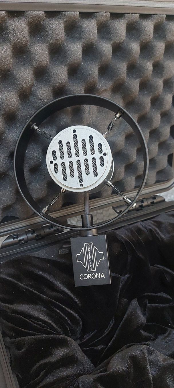 Microfoni: Sontronics CORONA - Live Vocal Dynamic mikrofon , neuwertig – Nuovo (secondo la descrizione) da Glattbrugg venduto da Swissmusik 2