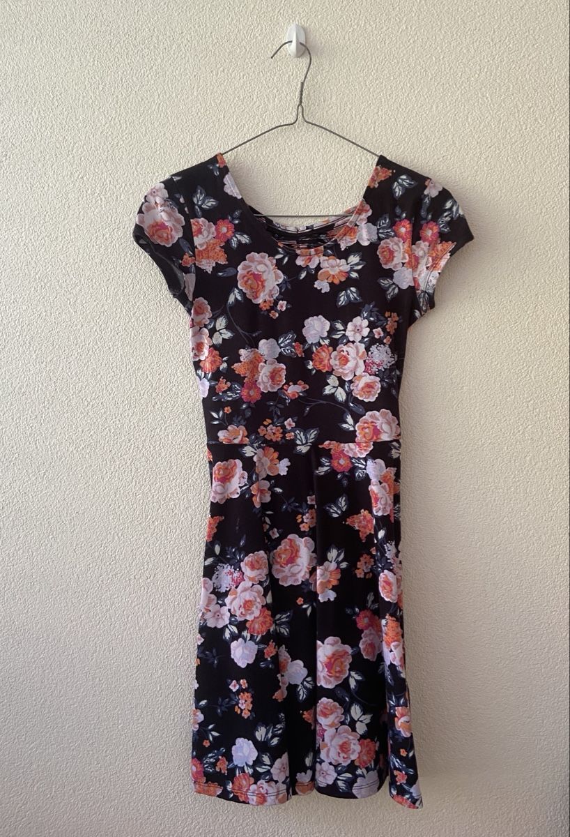 Tally Weijl Vestiti: Vestito a fiori – Usato da Gordola venduto da arizi_shop