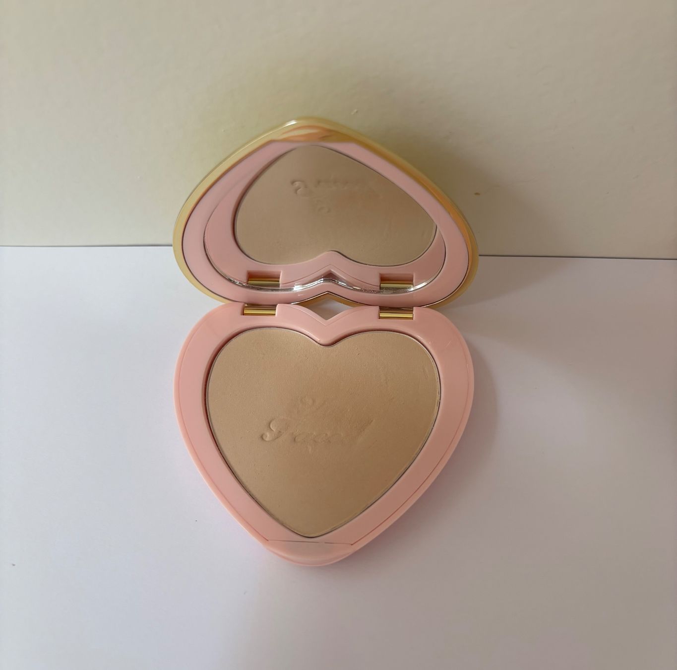 Make-up: Too Faced - Soft Blur Flexible Finish Setting Powder - Light – Usato da Zofingen venduto da Justizia_01 1