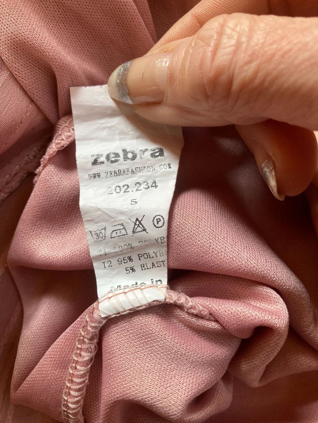 Zebra Vestiti: Röckli – Usato da Balsthal venduto da dasesaro 2