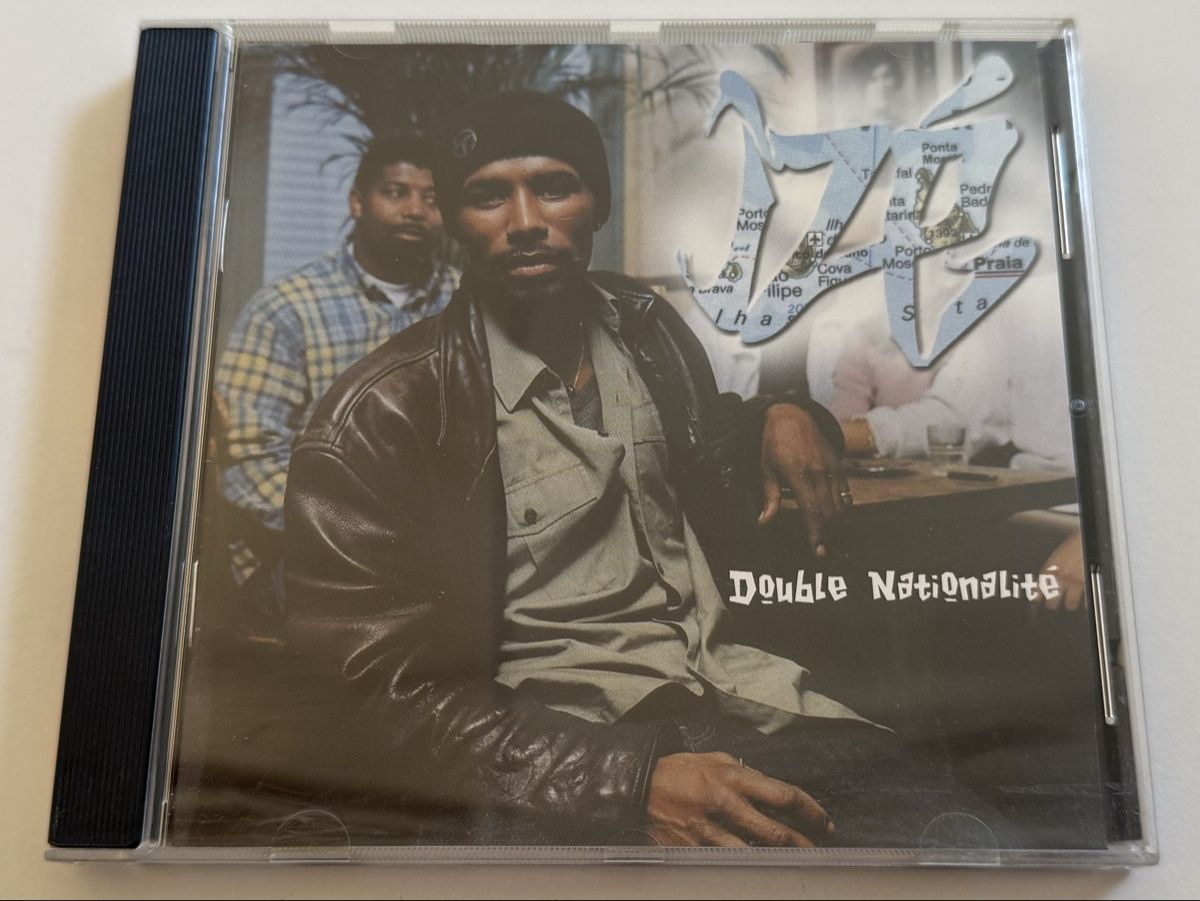 CDs: CD IZE "Double Nationalité"  – D'occasion à Oberried Brienz par Chyara