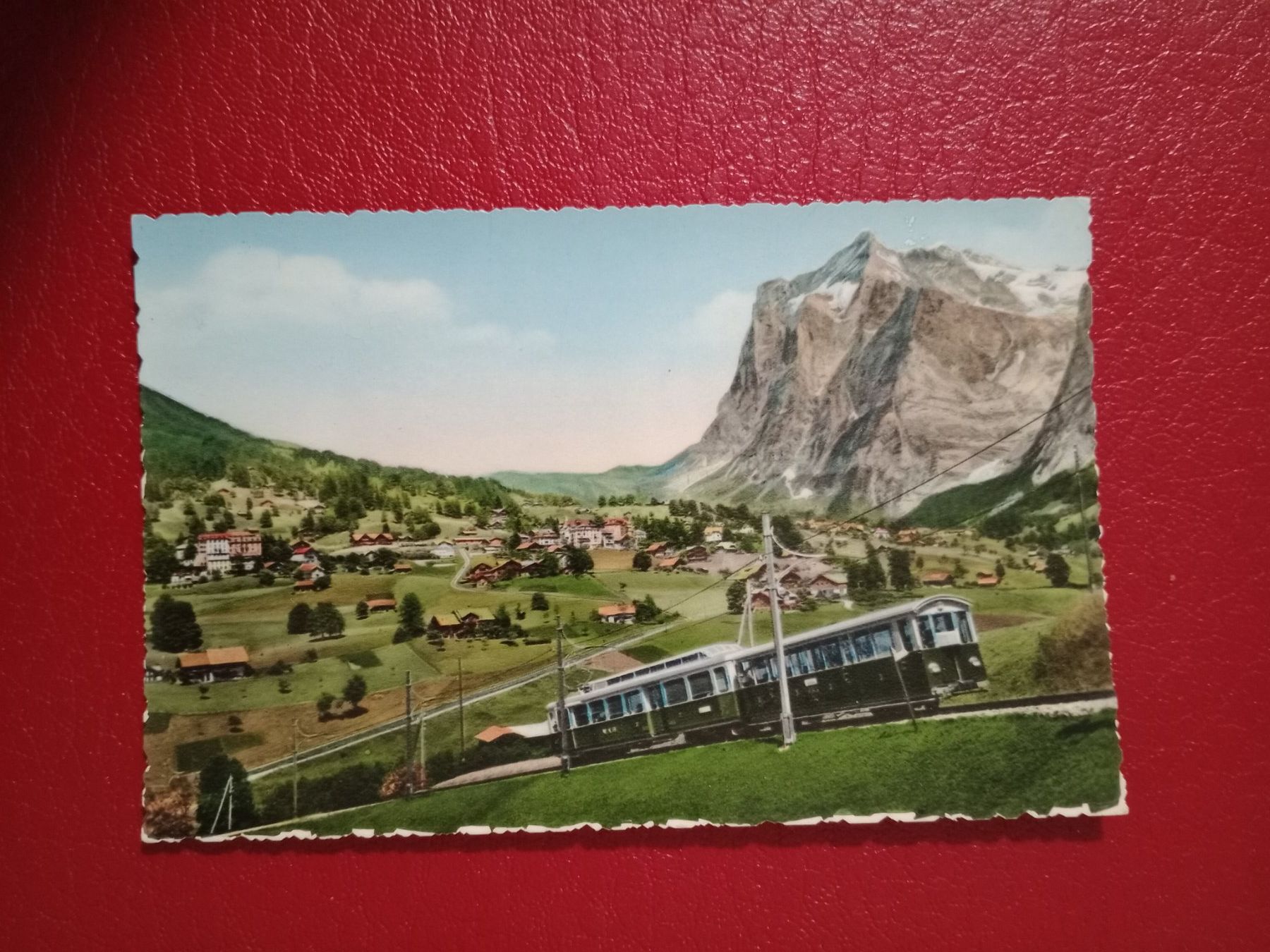Cartoline postali: Eisenbahn bei Grindelwald Bern – Usato da Küttigen venduto da Melisch1000