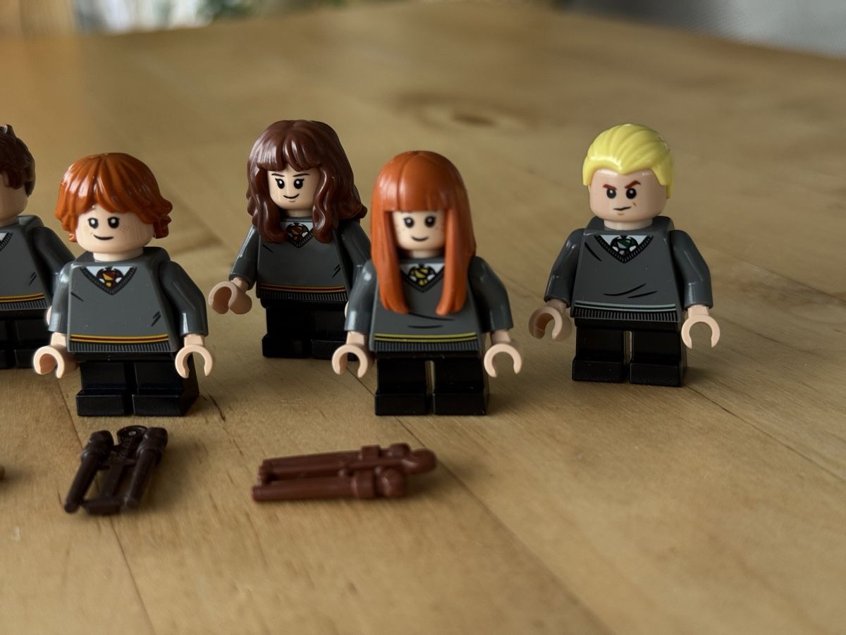 Lego Statuette: Lego Harry Potter Minifiguren Set 1 – Usato da Neuhausen am Rheinfall venduto da Laghi 1