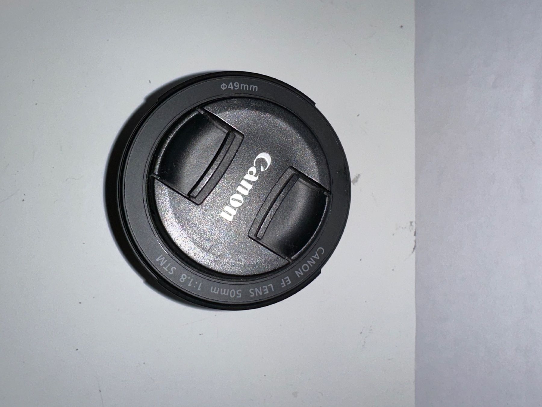 Canon Appareil photo: Canon EOS 1300D + 2 objectifs (18-55mm + 49mm) – D'occasion à Renens VD par mar_7v8g 2