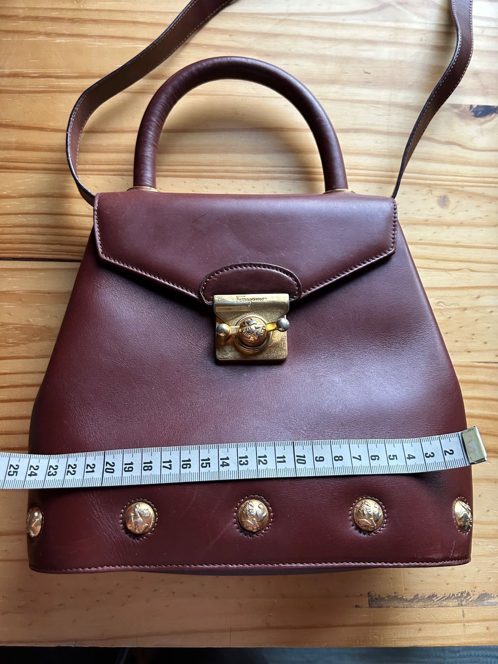 Salvatore Ferragamo Borse da donna: Salvatore Ferragamo Leather Bag – Usato da St.Josefen venduto da lop_lh8d 8