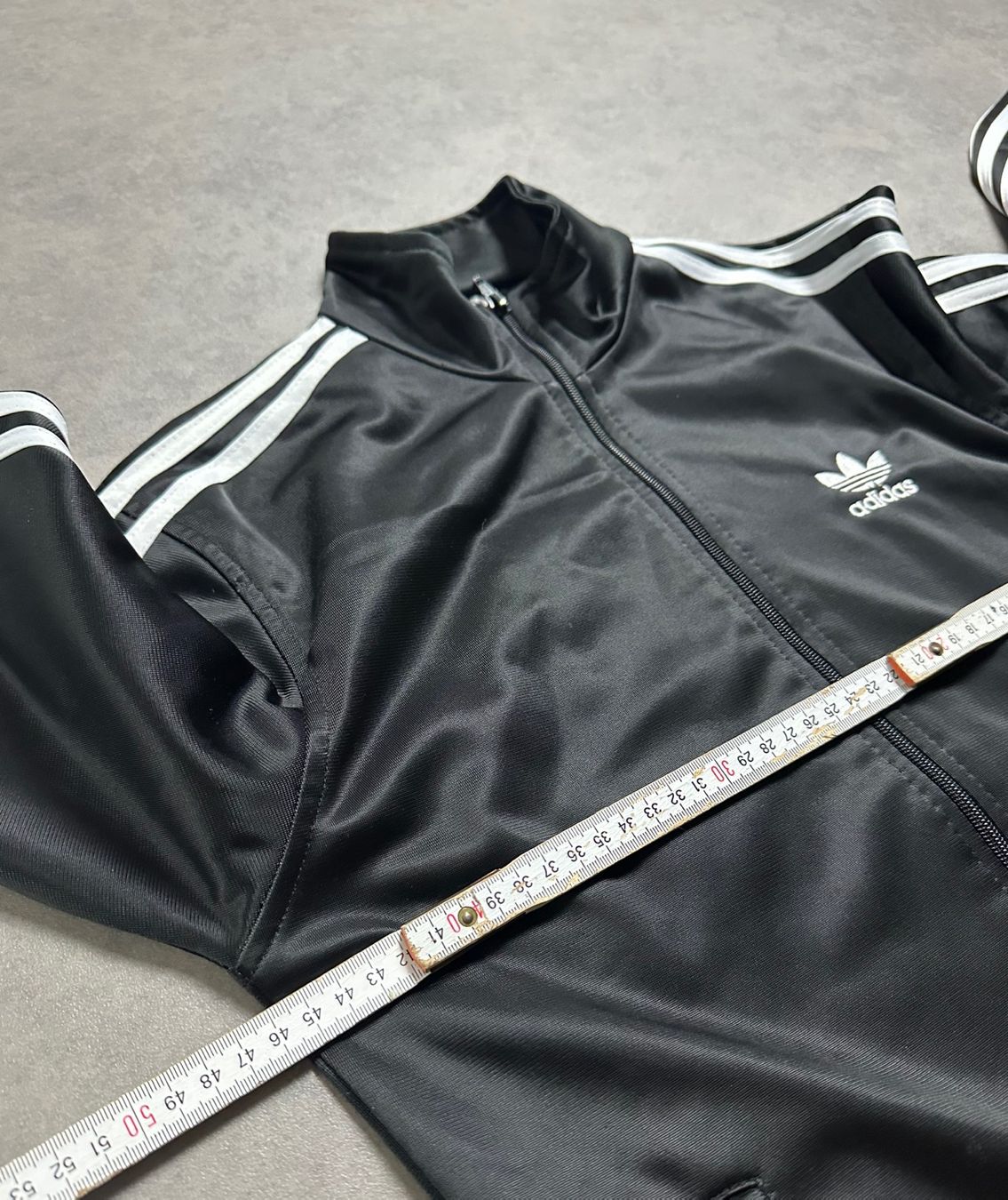 Adidas Jacken: Adidas Trainerjacke Grösse S – Gebraucht aus Wolfhalden von GodzillaArchive 4