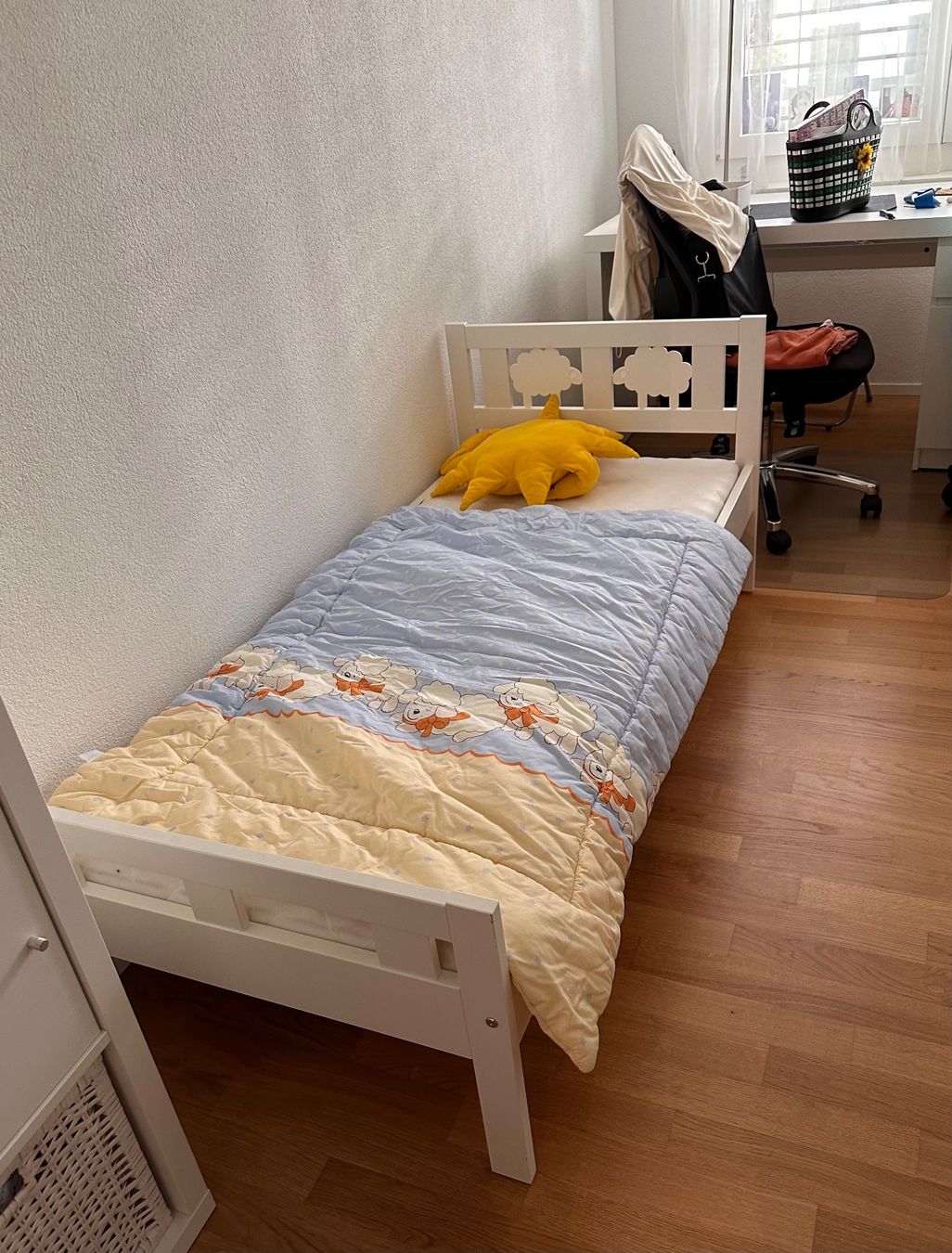 Letti: Schönes und stabiles Kinderbett – Usato da Baar venduto da Marxius