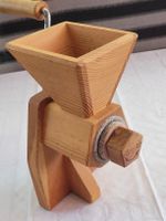 Grosse Kornkraft Getreidemühle Steinmahlwerk 