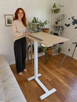 Elektrisch höhenverstellbarer Tisch / Stehpult  kompakt