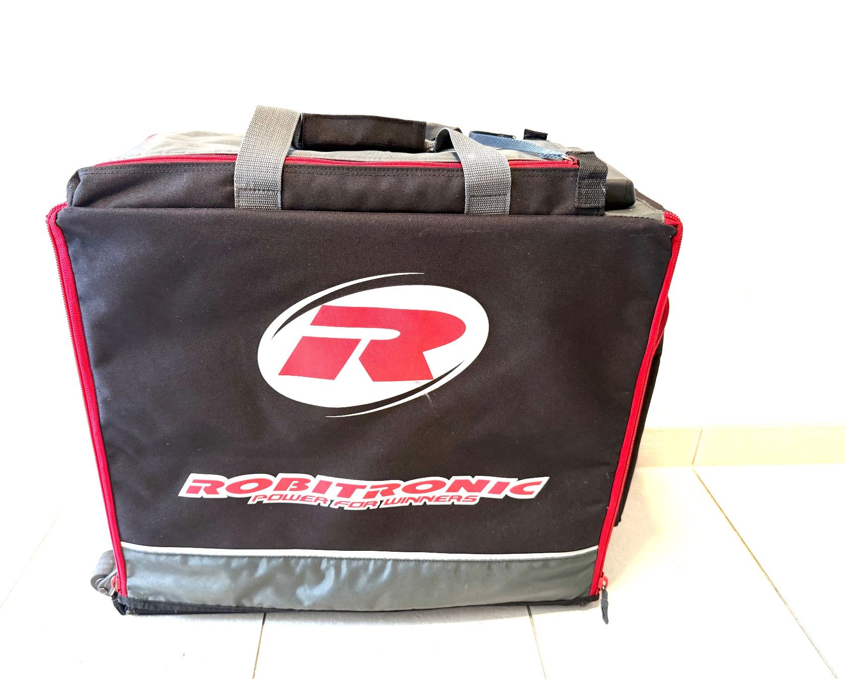 Team Magic Modellismo RC: SAC DE TRANSPORT 1/10 ROBITRONIC – Usato da Yverdon-les-Bains venduto da Fijo-rc 1