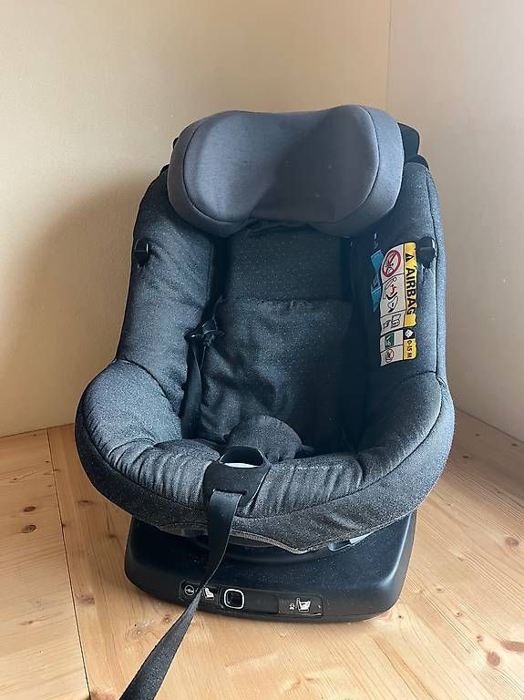 Seggiolini per auto: Kindersitz, Autositz, Assis Fix , Maxi Cosi Assis Fix – Usato da mosen venduto da pixufurrer