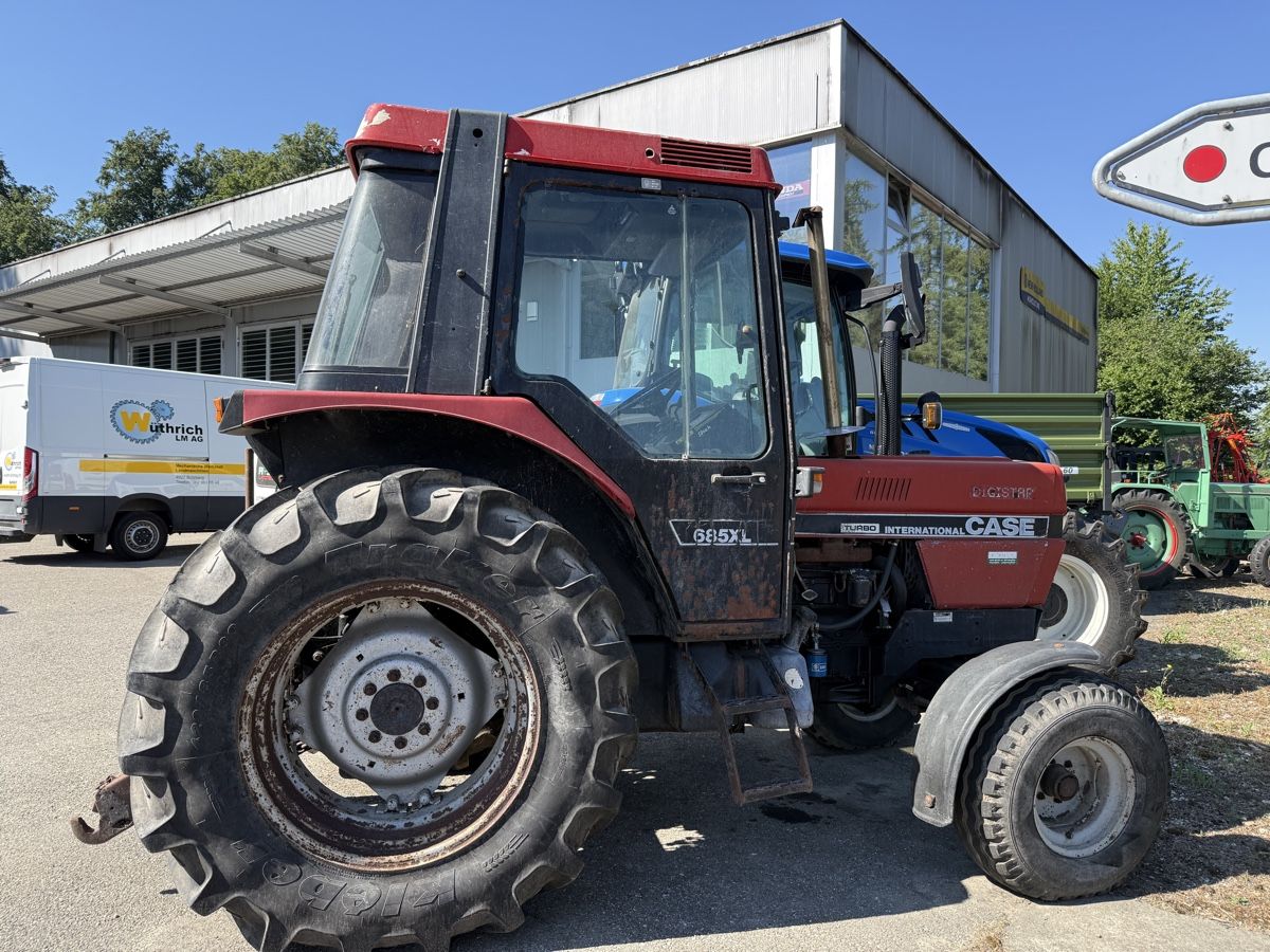 Trattori: Traktor Case-Int. National 685XL – Usato da Bützberg venduto da Wuethrich4922