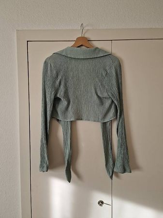 Kurze grün/blaue Bluse ohne Knöpfe - Grösse M