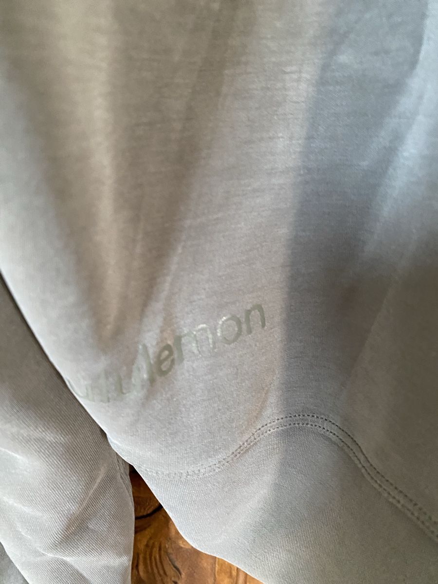 Lululemon Maglioni & Felpe: Sweatshirt - Lululemon - Grösse 8 (EU 38) – Nuovo (secondo la descrizione) da Bern venduto da L.I.A. 2