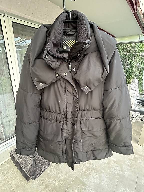Giacche: Jacke schwarz GR XS – Usato da Niederbuchsiten venduto da idontknow.