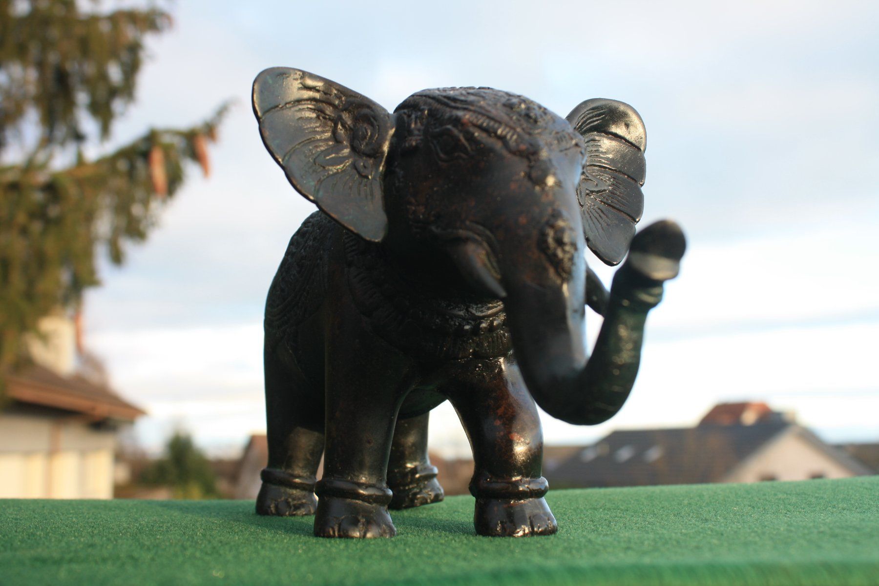 Skulpturen & Statuen: alter Bronze Bronzeguss Elefant Figur Skulptur – Gebraucht aus Egnach von  1
