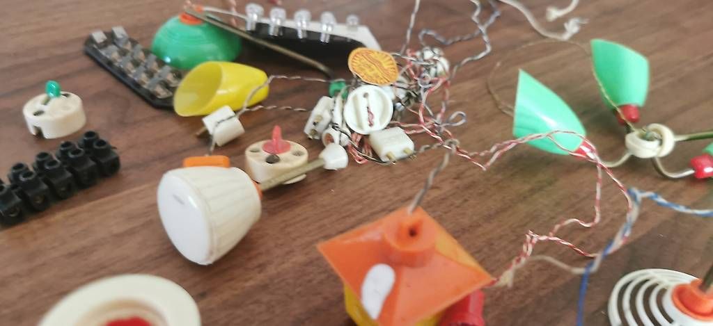 Case e mobili per bambole: Puppenhaus – Usato da Muttenz venduto da ral_yr2d 2