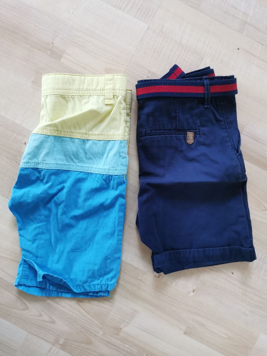 Ensembles coordonnés: shorts grösse 122 – D'occasion à Oberentfelden par bienemaaja 2
