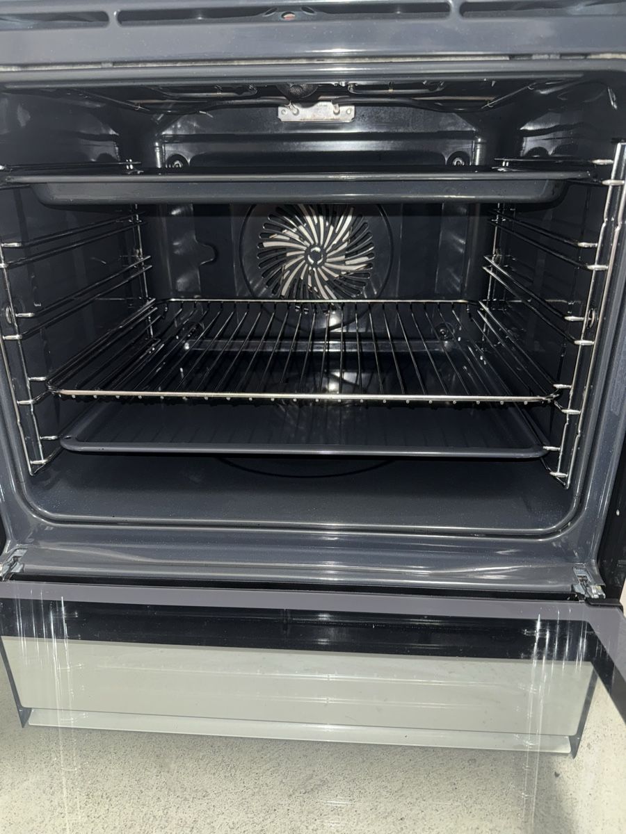 Electrolux Backöfen: Backofen & Keramik Kochfeld Electrolux 55Cm Ch Norm – Neu (gemäss Beschreibung) aus Kilchberg ZH von Rei_9 2