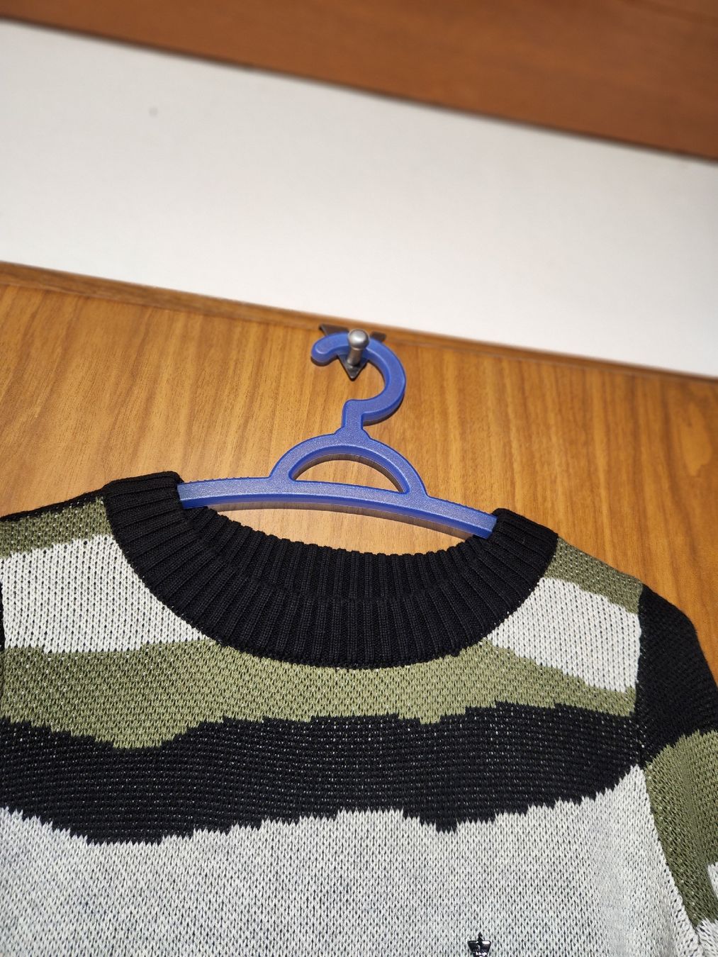 Guess Maglioni & Felpe: Pull Guess rayé vert noir blanc taille XS /S – Usato da Niedergösgen venduto da Eva2410 2