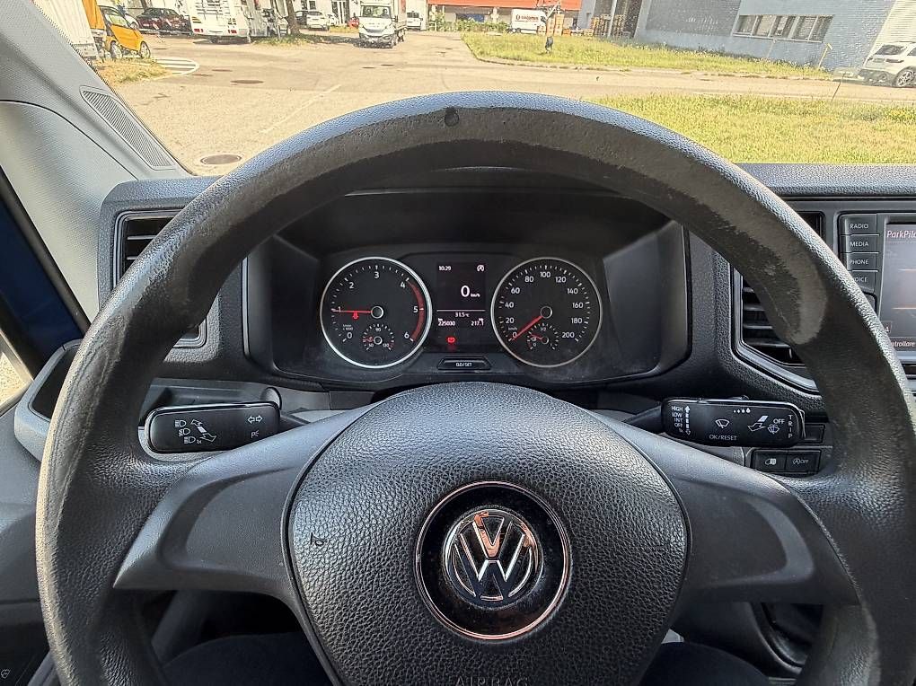 Véhicules utilitaires: VW CRAFTER 35 BMT  – D'occasion à Giubiasco par aut_zxs6 6