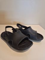 Schwarze Badeschuhe/Sandalen für Jungen, US 12 ( Gr. 30/31)