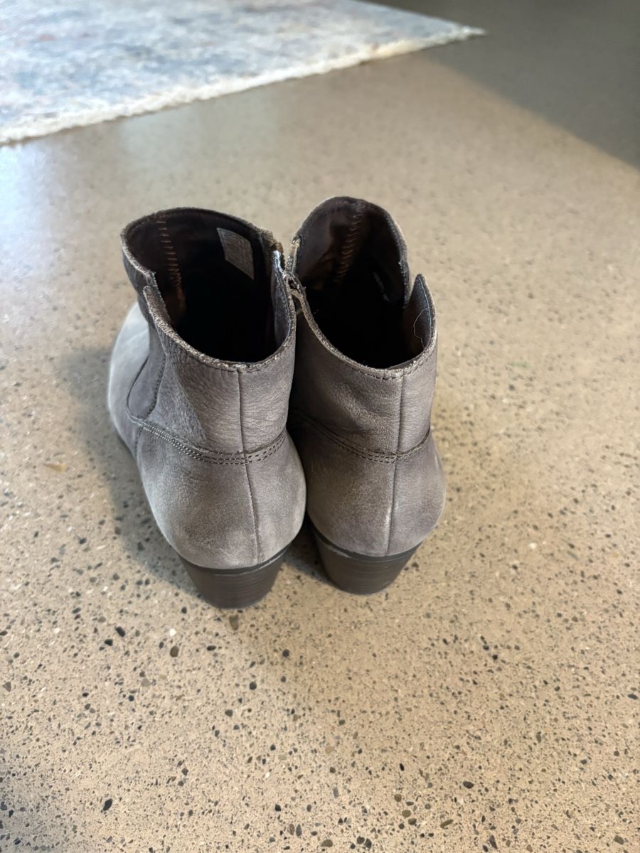 Chaussures femmes: Beige Stifeletten – D'occasion à Zürich par Facellas 2