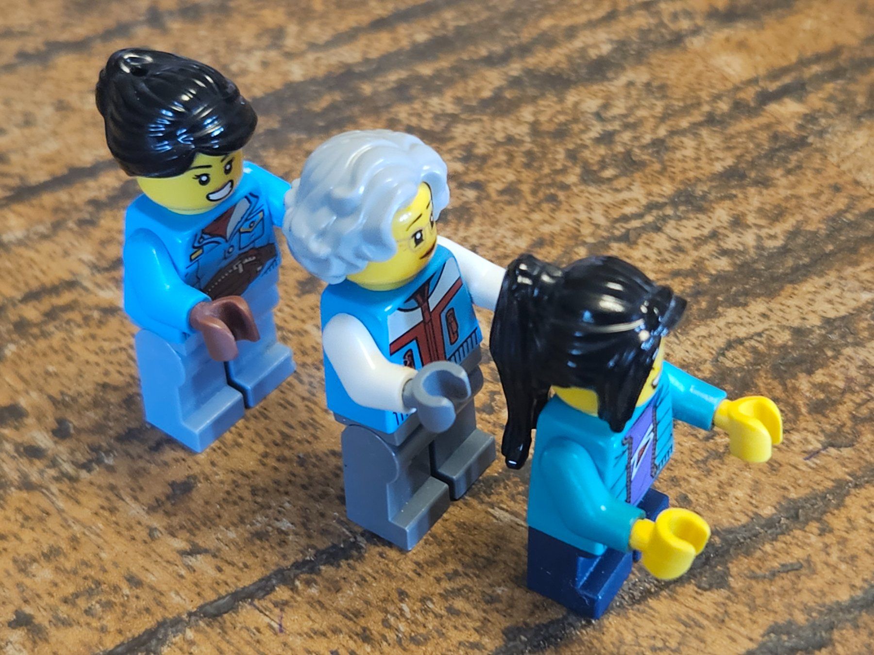 Lego Kit di costruzioni: lego lot de 3 figurines – Usato da Confignon venduto da Ecrofigs 3