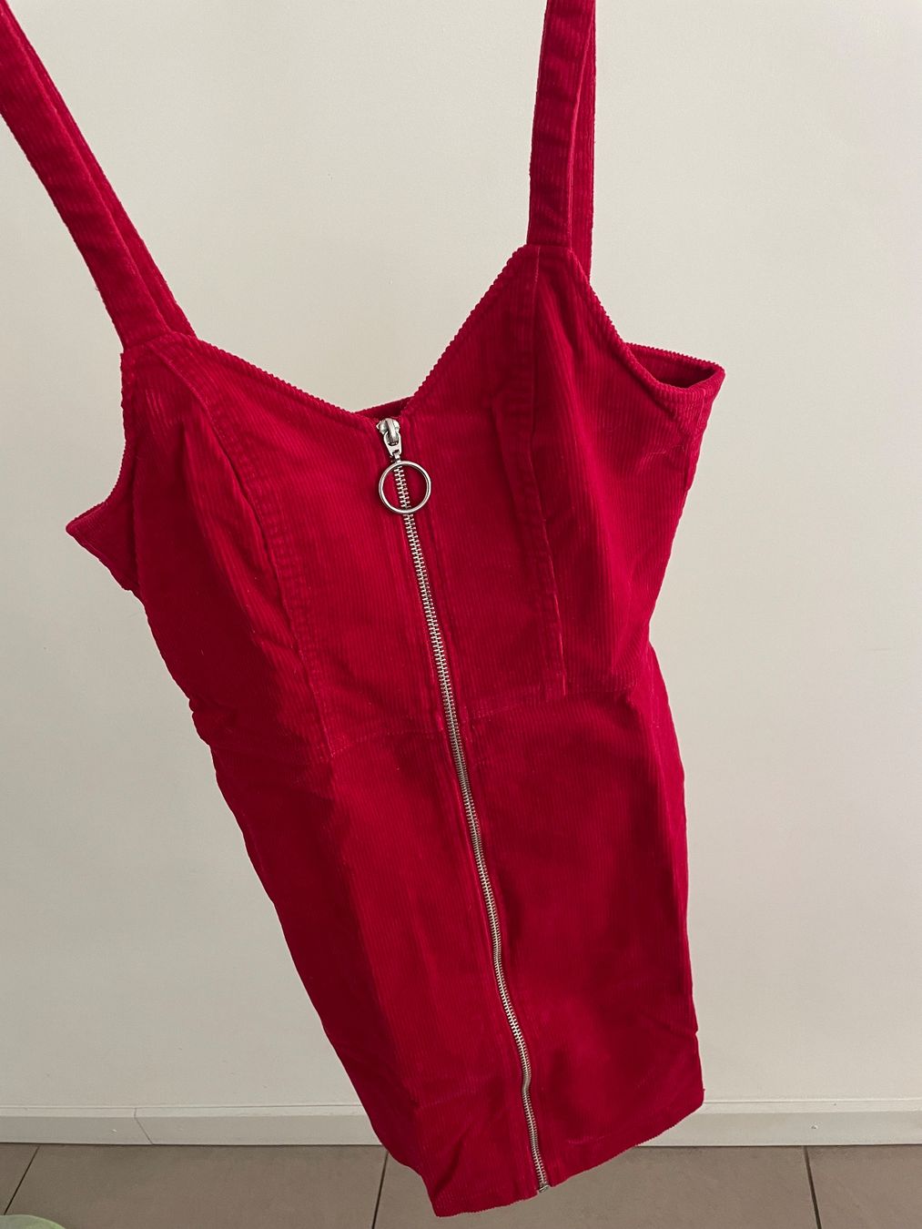 H&M Vestiti: Robe rouge à zip – Usato da Sion venduto da Mazarine_