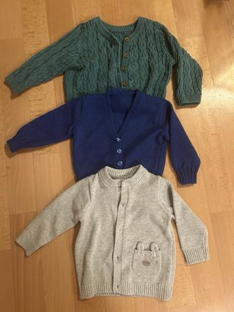 3 Baby Strickjacken / Cardigans Gr. 3–6 Monate