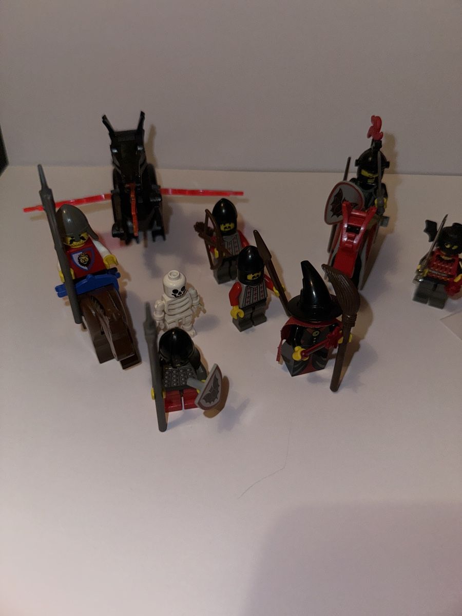 Lego Spielzeuge: Lego Set 6097 Night Lord's Castle – Gebraucht aus Oberdiessbach von design13 6