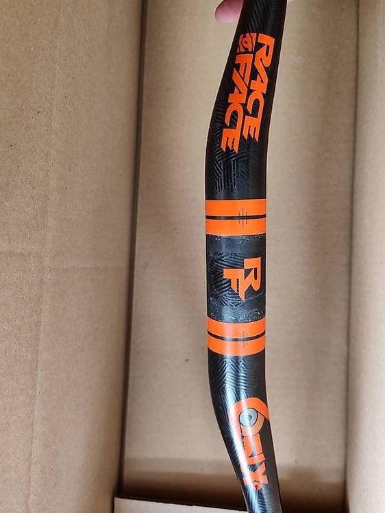 GUIDON RACE FACE NEXT-R CARBONE 820 / 35 Guidon 35 MM D'Élévation EUR 133,31 - FR