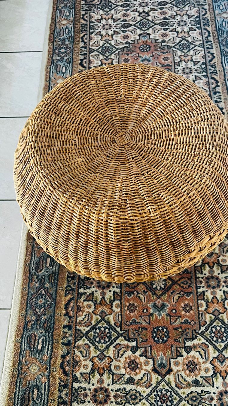 Hocker: Sitzkorb – Gebraucht aus Ehrendingen von Moeoesli 1