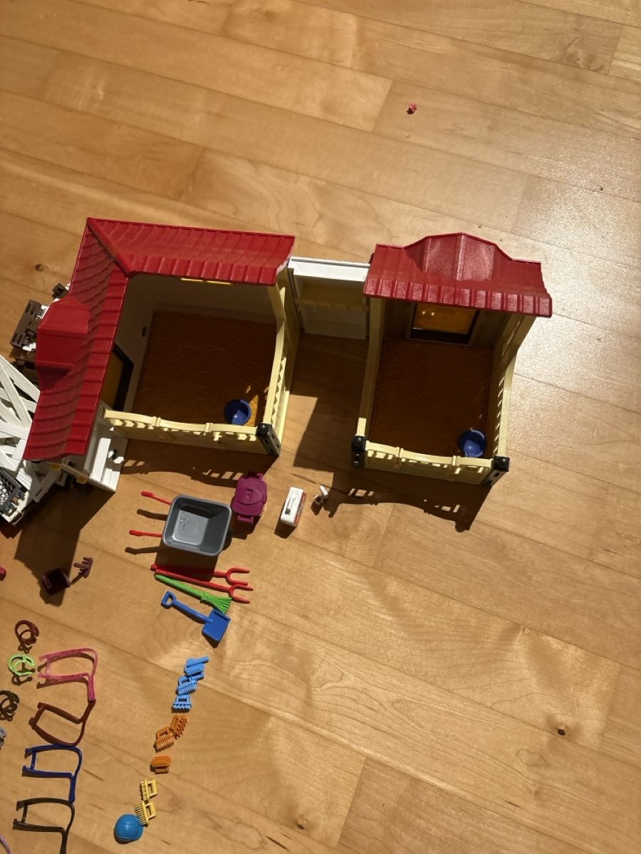 Playmobil Giocattoli: Playmobil Reitstall – Usato da Nottwil venduto da wasserlufterde 2