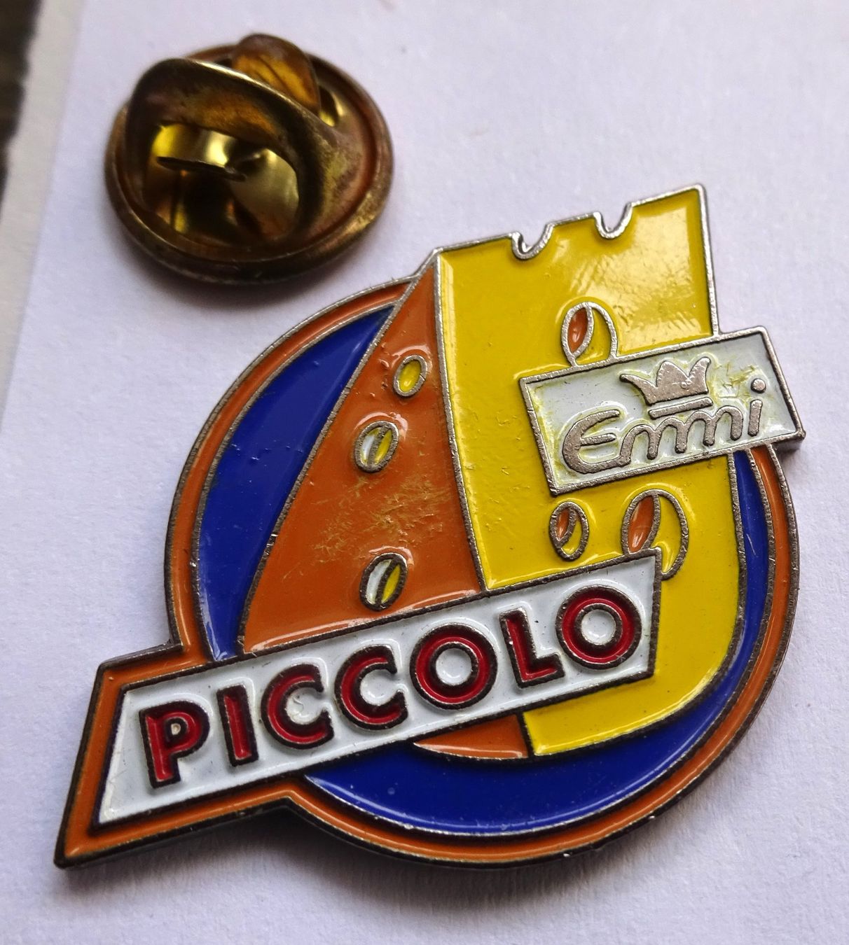 Plaketten & Abzeichen: Pin Käse PICCOLO EMMI – Gebraucht aus Utzenstorf von BUtter81