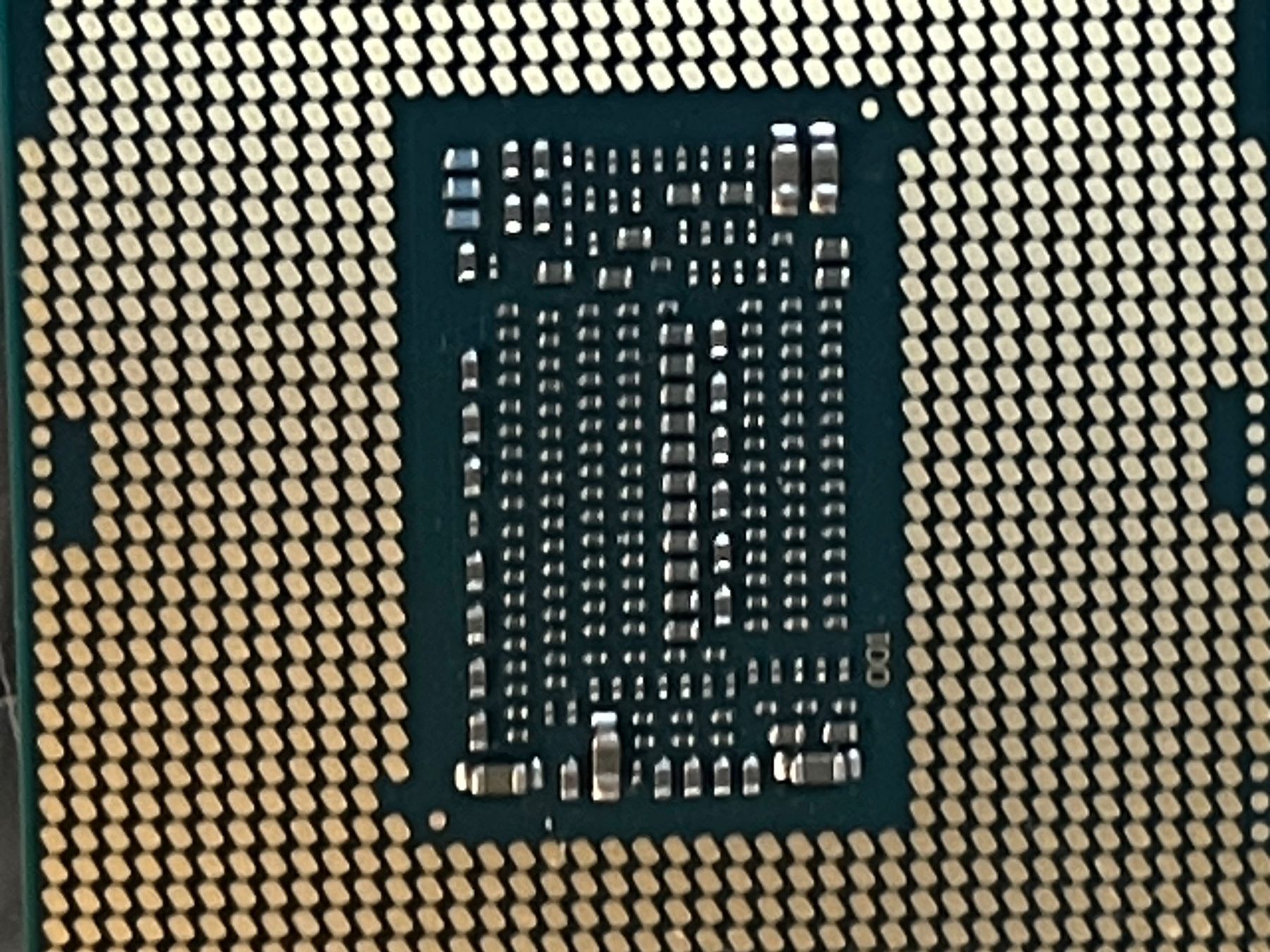 Intel PC: I7 8700K 3.7 gb 6 core 12 mb cache – Usato da Zürich venduto da Drwatson 1