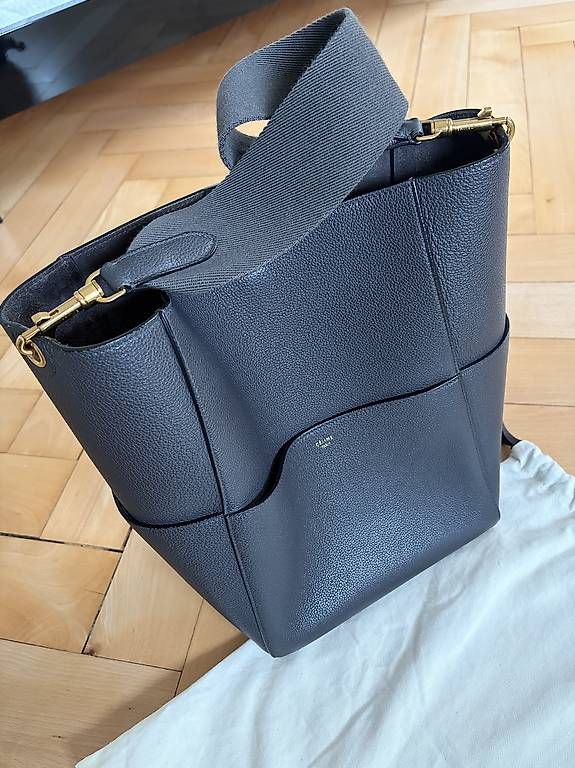Celine Borse da donna: Celine céline tasche bag sangle seau neu phoebe philo – Usato da Zürich venduto da ann_wm9j 2