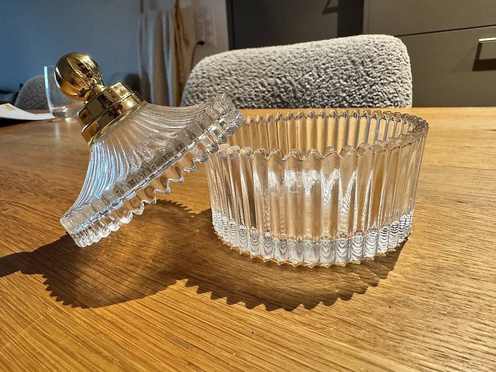 Ciotole: Glasschale mit Deckel gold – Nuovo e nell'imballaggio originale da Bremgarten AG venduto da val_ch 2