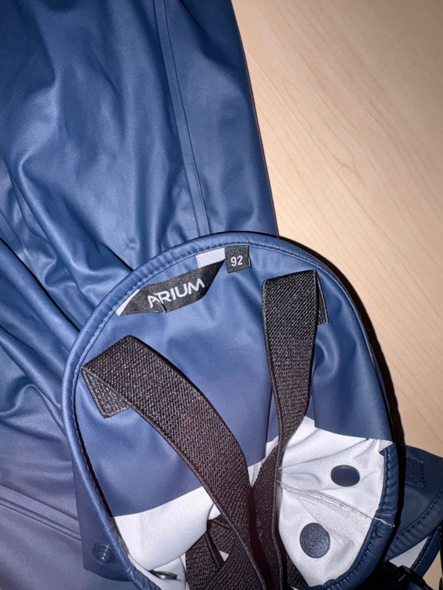Pantaloni: Regenhose mit Latz Grösse 92 dunkelblau  – Usato da Buchrain venduto da Sisi83 2