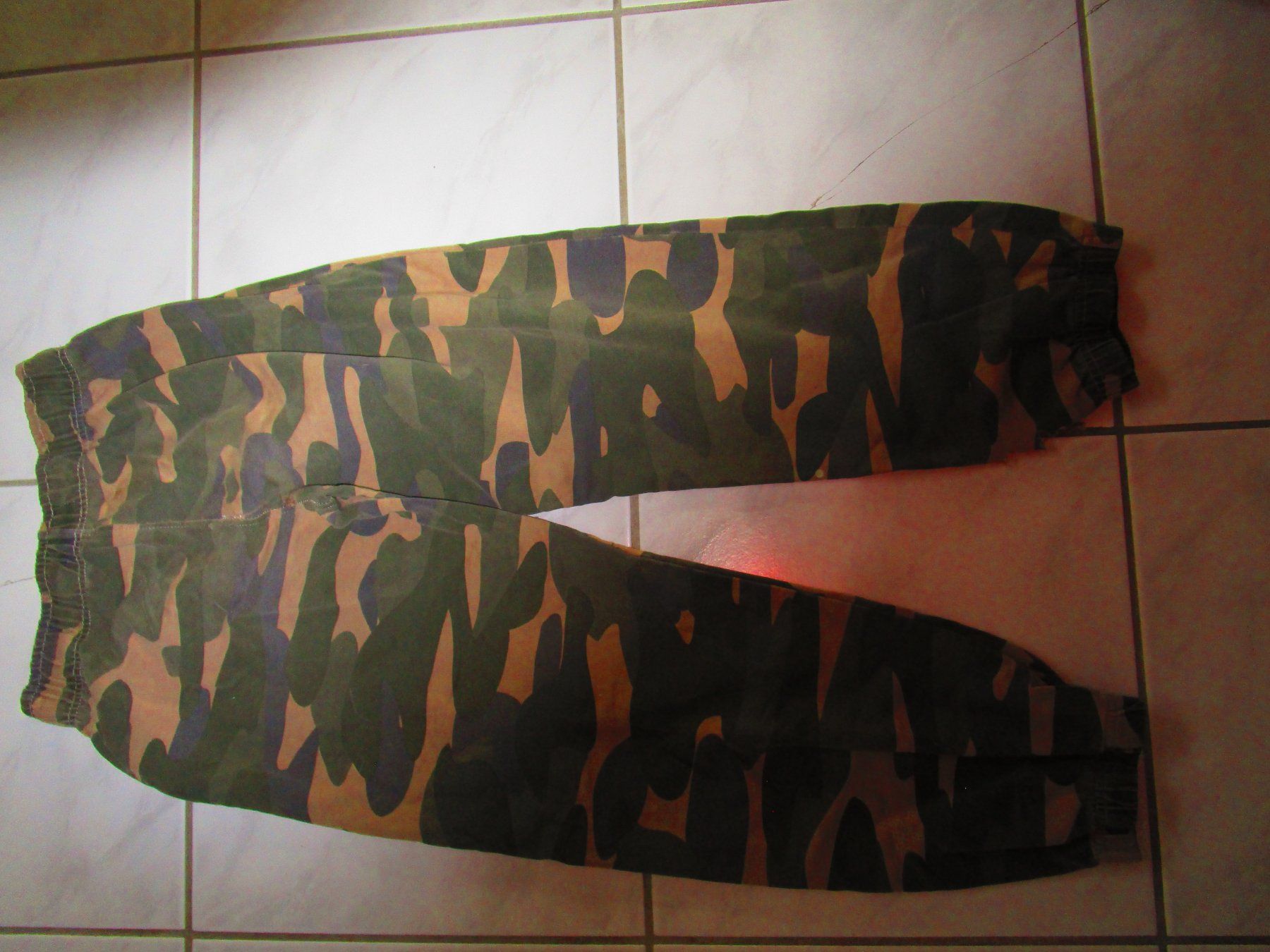Pantaloni: Militär Hose Grösse 152 geflickt – Usato da Mülligen venduto da gipseli 1