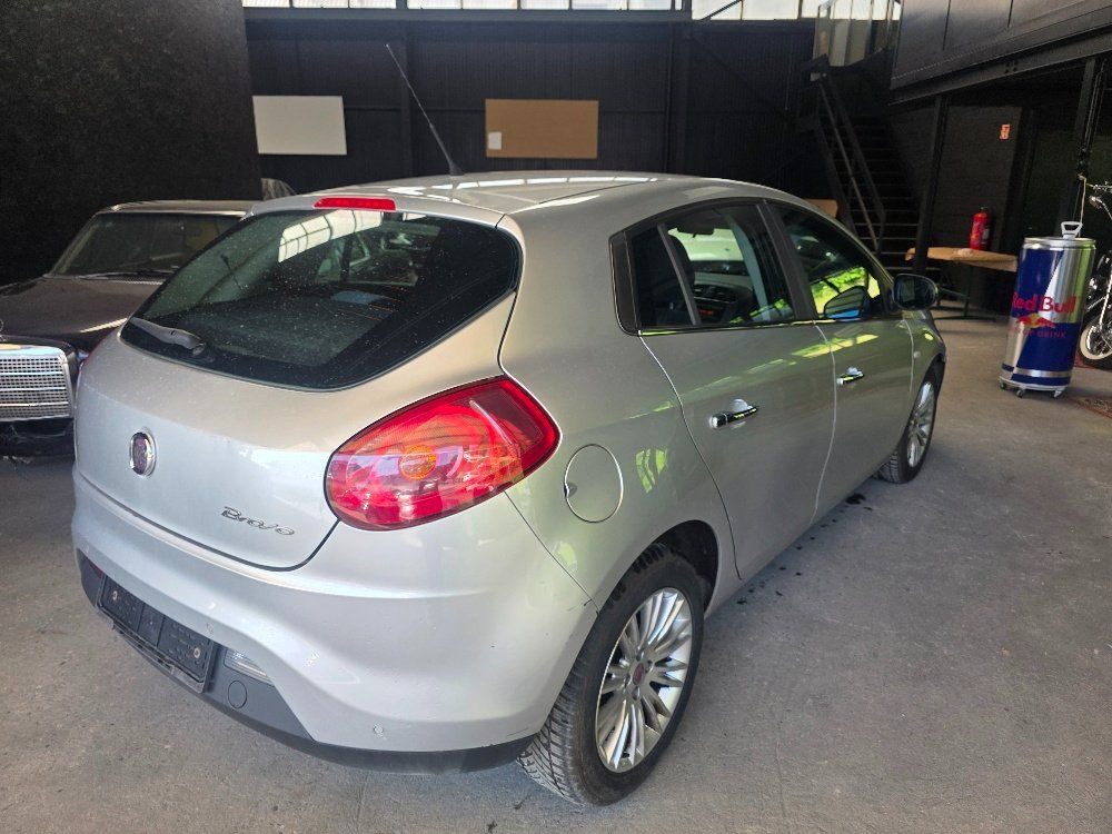Fiat Automobili: Fiat Bravo 1.4 turbo – Difettoso da Aclens venduto da hunaudieres2015 2