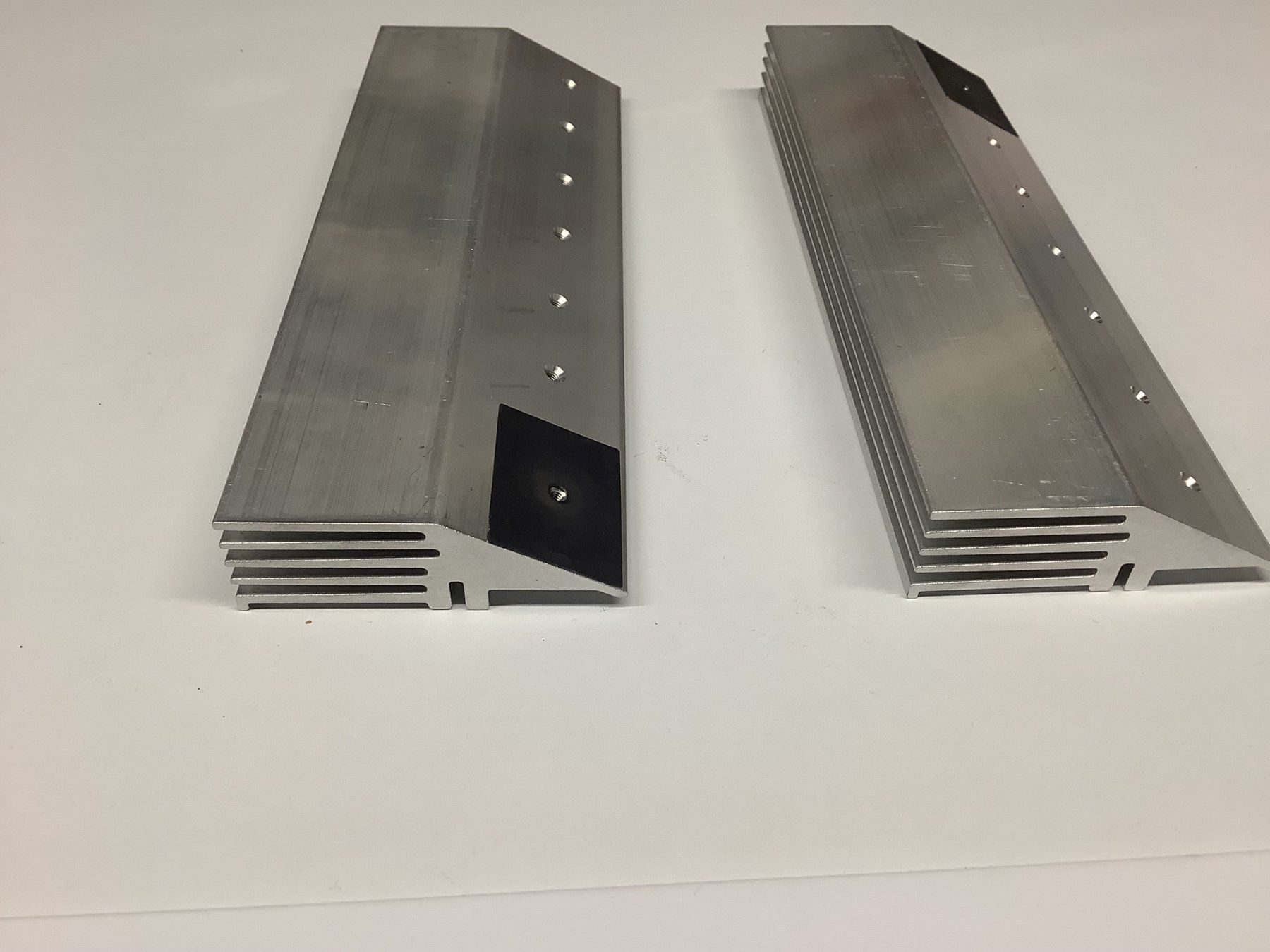 Componenti elettronici: KÜHLKÖRPER ALUMINIUM – Usato da Glarus venduto da Mdelphi 3