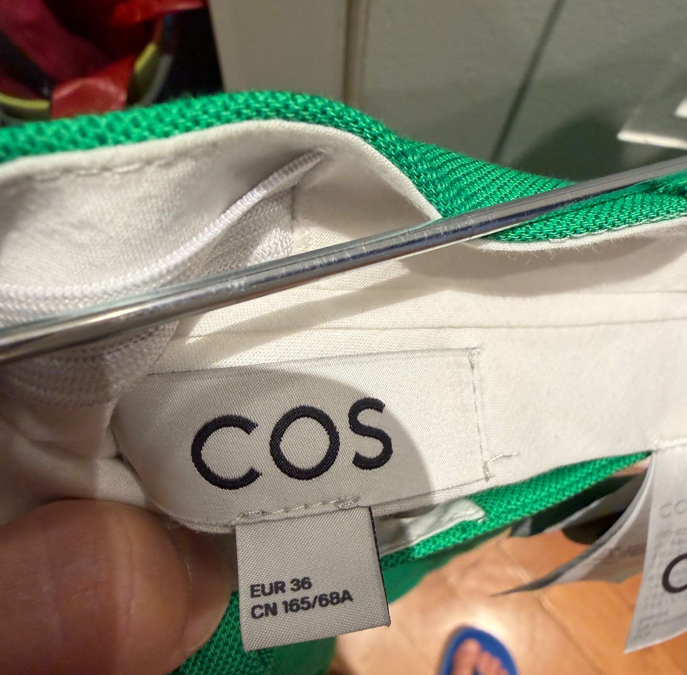 Cos Pantalons: COS Damen-Bermuda Gr. 36 – D'occasion à Genève par jud_xrl8 4